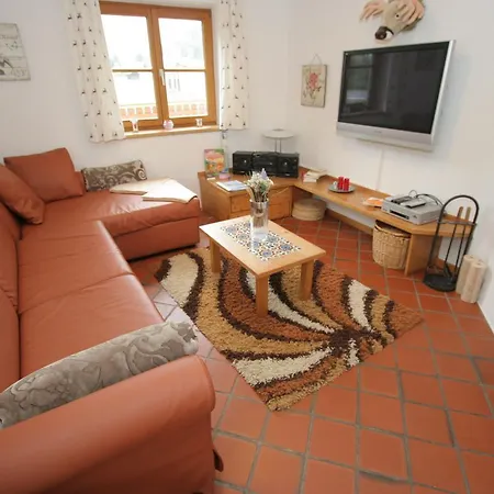 Apartment Chalet Saalbach 1 *